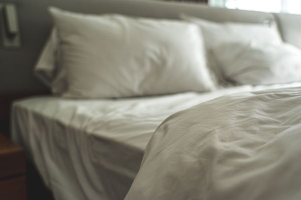 Quels tissus conviennent le mieux pour le linge de lit en fonction de chaque saison ?