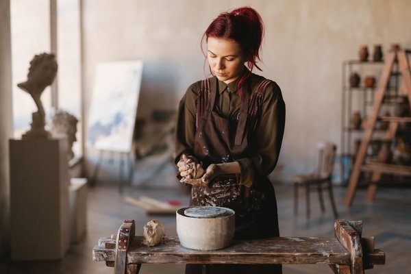 Titre de l'article connexe : "Découvrez l'art de sculpter vos sourcils grâce à la microblading : une technique révolutionnaire pour des sourcils ultra-naturels !