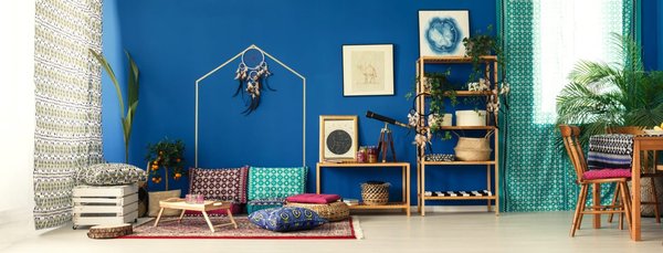 Comment choisir des lunettes de soleil qui complètent à la fois une tenue décontractée et formelle?