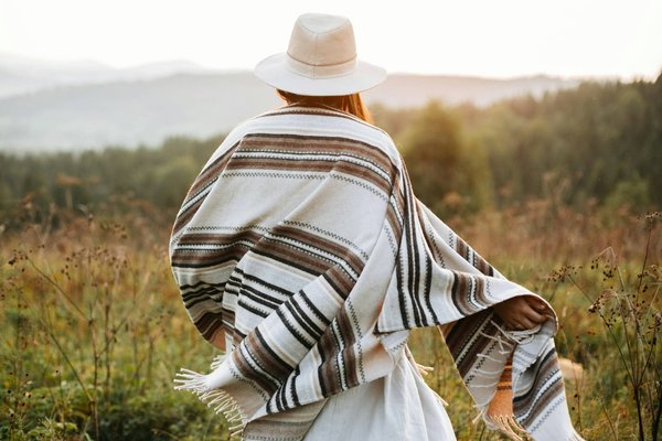 Découvrez poncho bohème, votre boutique de poncho tendance