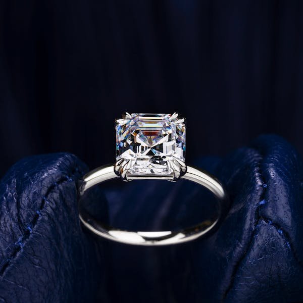 Joaillerie en ligne : Éclat Éthique et créations sur mesure